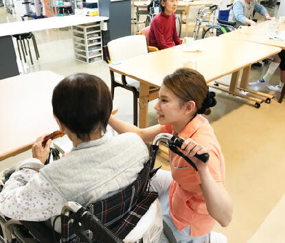 「介護福祉士も活躍」の画像